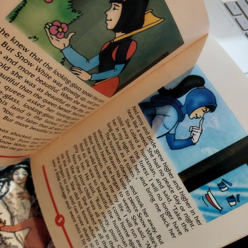 Snow White by Jacob Grimm & wilhelm Grimm