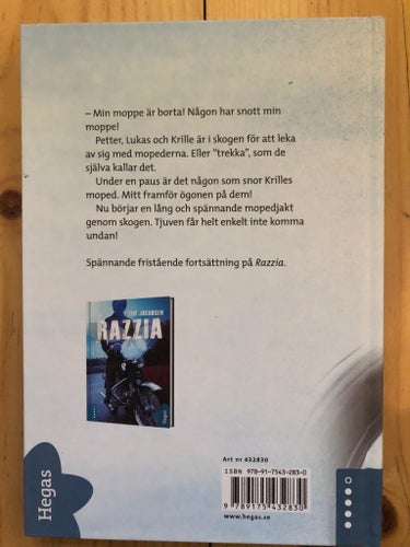 Stulen. Del 2 i Leif Jacobsens moppeserie. Signerad av författaren!