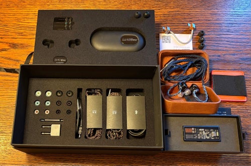 AKG N5005 hörlurar med Questyle M15i DAC/Hörlursförstärkare - Toppskick!