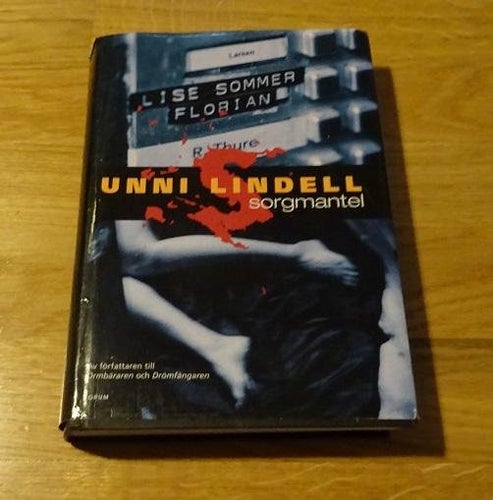 Sorgmantel Unni Lundell