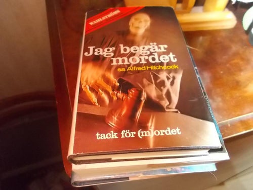 EN INBUNDEN BOK WAHLSTRÖMS CLECKAR  SPECIALISTERS