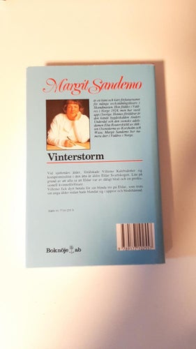SAGAN OM ISFOLKET 10 VINTERSTORM INBUNDEN M.OMSLAG MARGIT SANDEMO I FINT SKICK