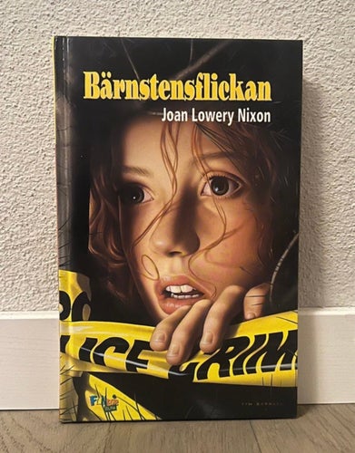 Bärnstensflickan av Joan Lowery Nixon