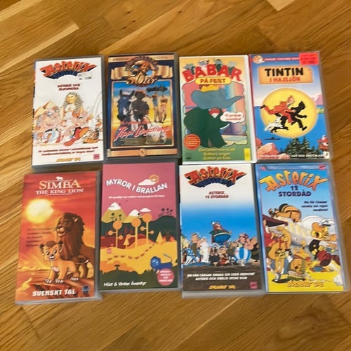 VHS-filmer: Asterix, Babar, Tintin, Pippi Långstrump, Lejonkungen, Myror i