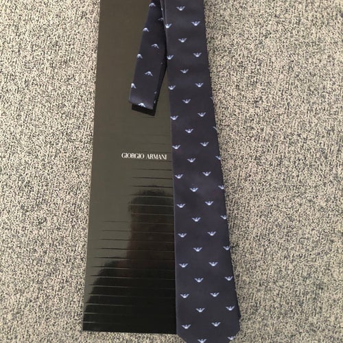 ARMANI-JUNIOR-SLIPS.