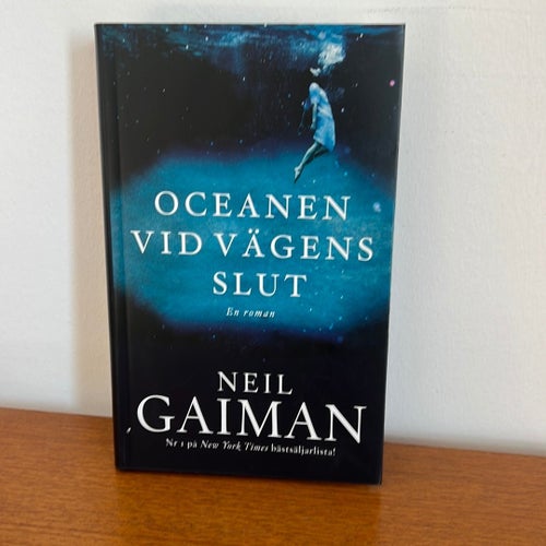 Oceanen vid vägens slut - Neil Gaiman (2014)