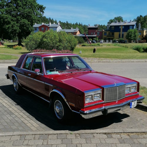 1983 Chrysler New Yorker (Fifth Avenue)