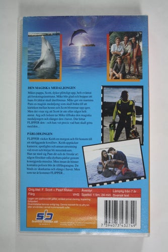 Flipper Den magiska medaljongen & Pärlodlingen VHS