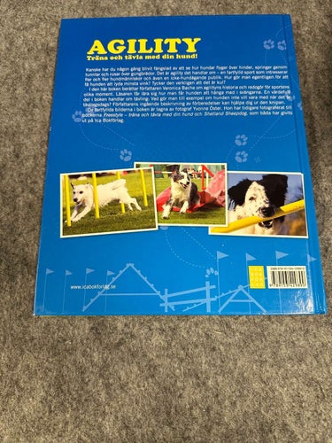 Veronica Bache - Agility - Träna och tävla med din hund