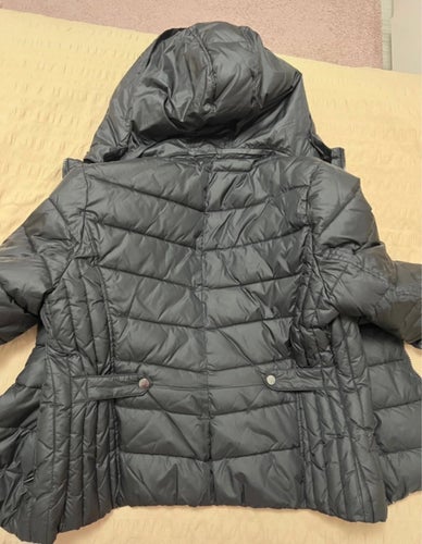 LIVELO svart dunjacka, storlek 40