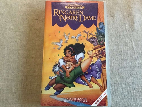 RKNGAREN I NOTRE DAME VHS SVENSKT TAL WALT DISNEY