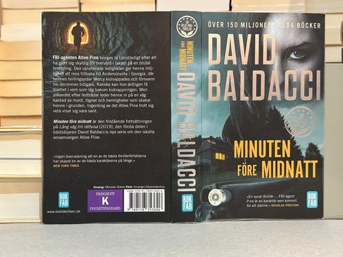 Minuten före midnatt av David Baldacci, bok, Very Fine