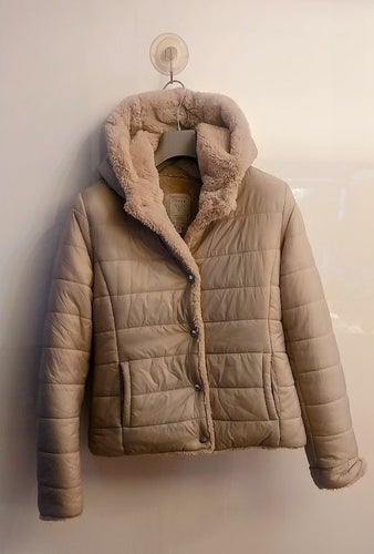Gissa beige jacka, storlek L