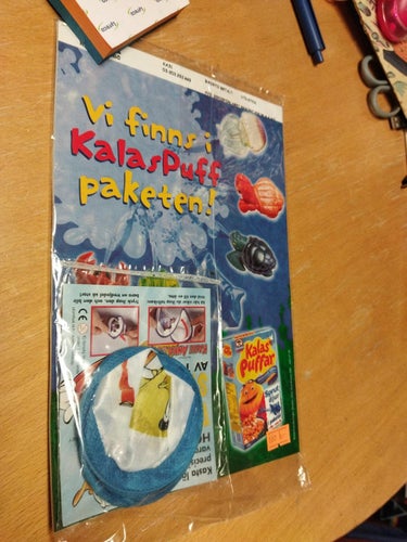 Kalle Anka 2001 nr 31 med extra Hopvikbar flygande skiva. inplastad