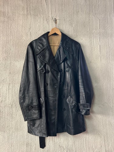 Vintage, svart jacka i skinn med bälte , skinnjacka, retro