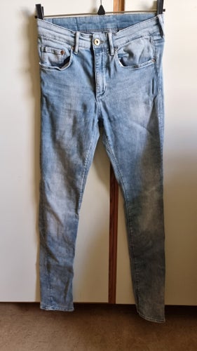 H&M ljusblå jeans, storlek W30 L32