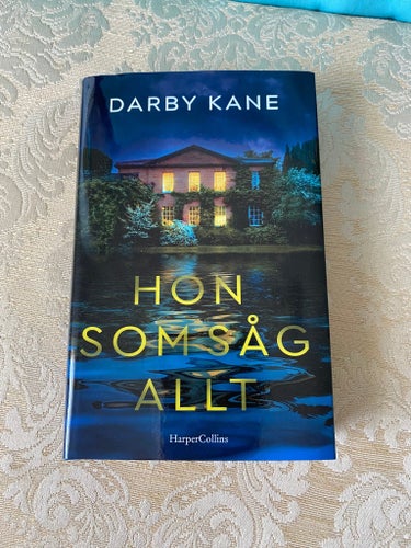 Hon som såg allt - Darby Kane (2026) Rysare Thriller Deckare