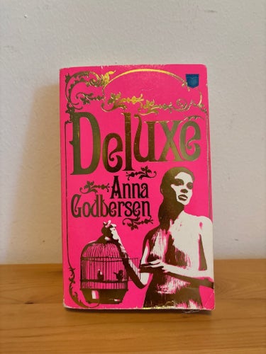 Deluxe av Anna Godbersen, 2008