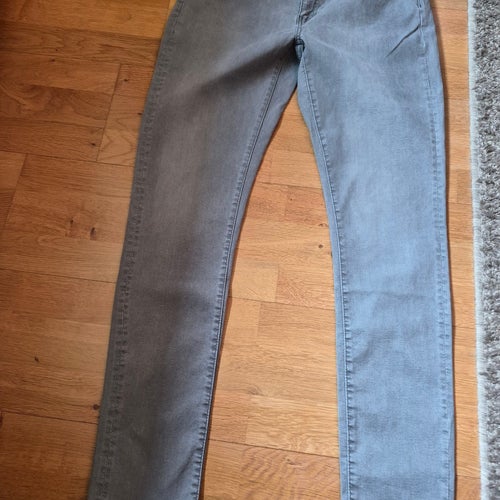 Nr:136.) Grå stretchjeans. HELT NYA.