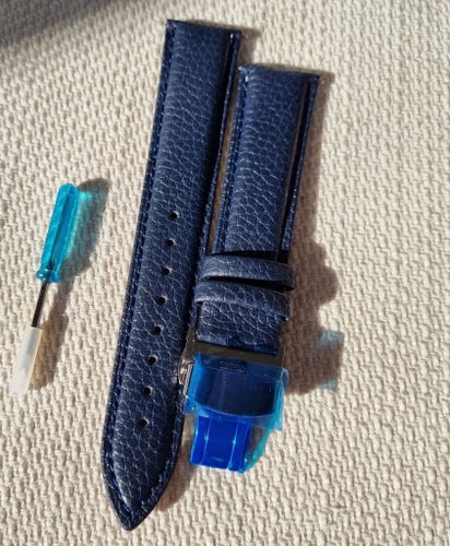 Blått 22mm läderklockarmband mörkblå