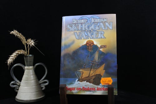 Robert Jordan – Skuggan växer (Sagan om Drakens återkomst)