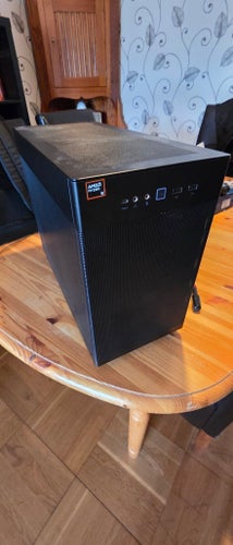 Stationär dator med AMD Ryzen 9 9900X, 32GB DDR5 RAM, 1TB NVMe SSD