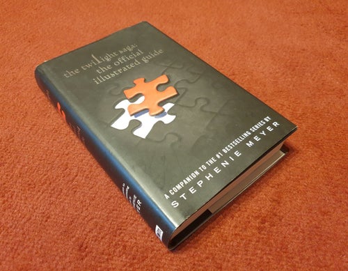 The Twilight Saga: The Official Illustrated Guide av Stephenie Meyer, 500s
