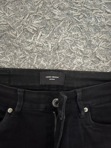 Vero Moda svarta jeans, storlek XS/32