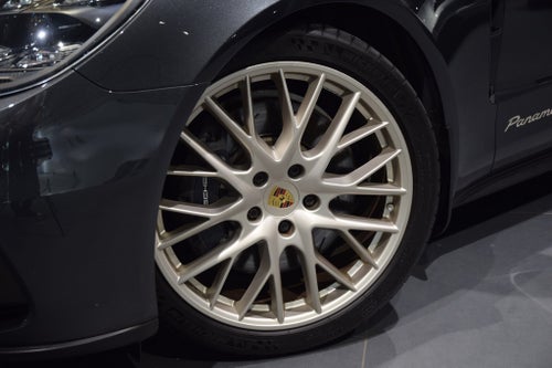 Porsche Panamera 4 E-Hybrid Sport Turismo 462hp 10 Years Edition