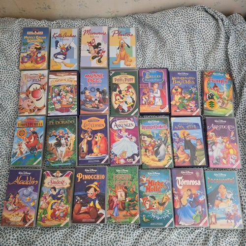 Ett gäng Walt Disney VHS-FILMER.