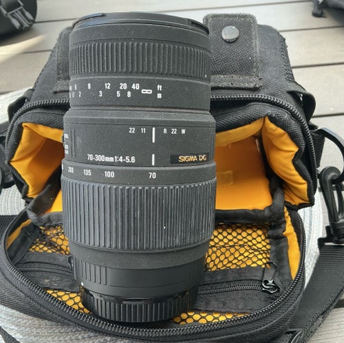 Kameraobjektiv Sigma 70-300 mm inkl. Väska. Se beskrivning på 4e bilden