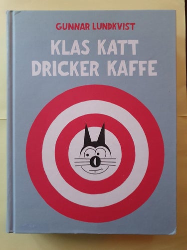 Klas Katt dricker kaffe