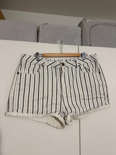ASOS randiga jeansshorts