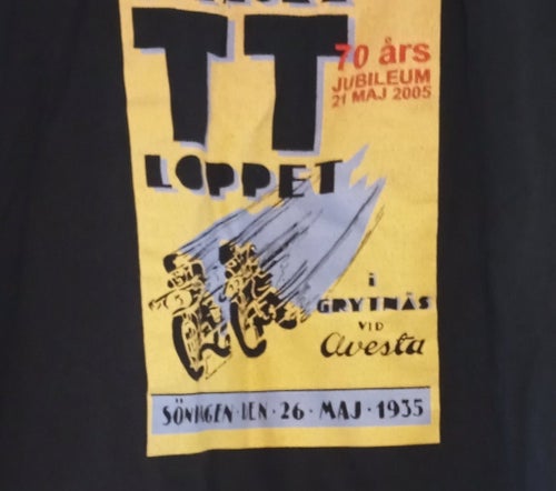 T-shirt svart m. Text Svenska TT loppet.Strl L