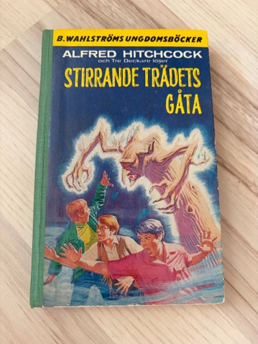 Tre deckare löser stirrande trädets gåta