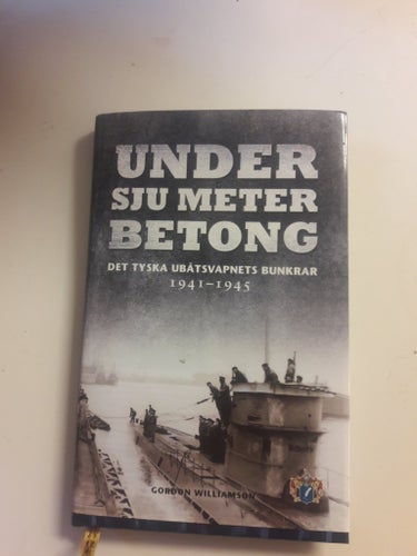 Under Sju Meter Betong av Gordon Williamson, 2014
