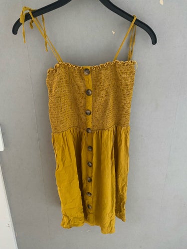 AIKI KEYLOOK gul klänning, storlek XL