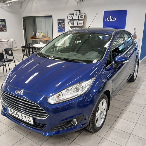Ford Fiesta Titanium 1.0 80hk Kamremsbytt Låg skatt S&V-hjul