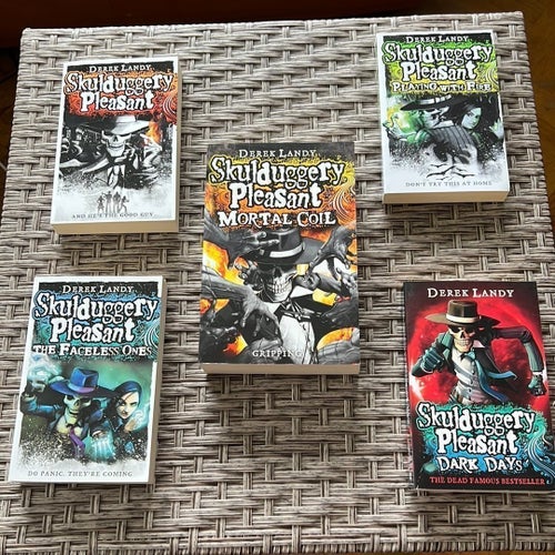 Skulduggery Pleasant Bokserie av Derek Landy