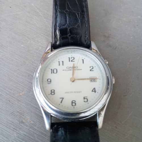 Casio Illuminator Herrklocka med Datumvisning