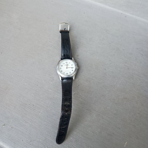 Casio Illuminator Herrklocka med Datumvisning