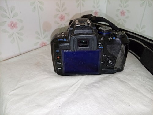Olympus E-420 systemkamera med objektiv