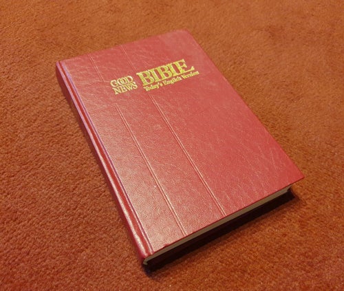 GOOD NEWS BIBLE Today's English Version, år 2002, 1300 sidor