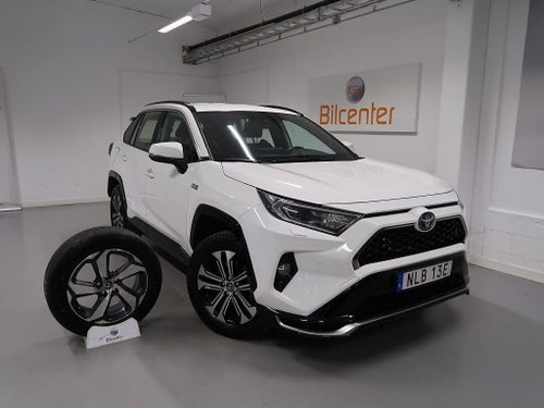 Toyota RAV4 Plug-in Hybrid AWD V-Däck ingår Kamera-CarPlay-Keyless-