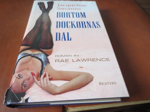 Bortom Dockornas Dal av Rae Lawrence, 2002