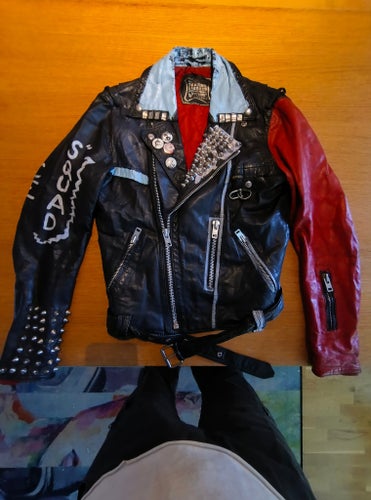 Genuine Leather svart, röd, ljusblå läderjacka, storlek S-M