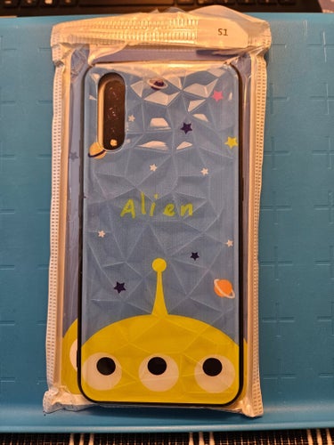 Mobilskal med Alien-motiv till Vivo S1