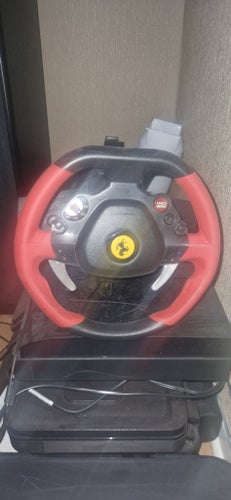 Thrustmaster Ferrari 458 Spider ratt och pedaler