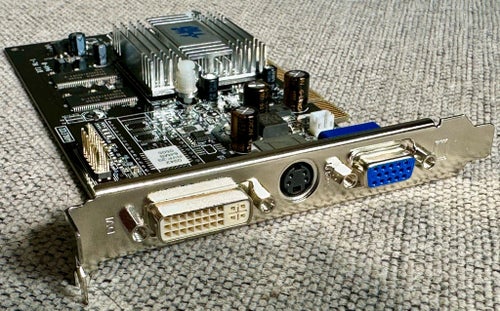 ATi Radeon 7000 64MB DDR PCI W HIS Grafikkort