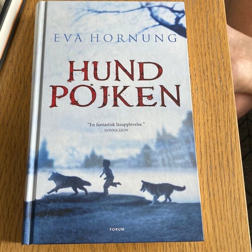 HUNDPOJKEN av EVA HORNUNG, Okänt publiceringsår